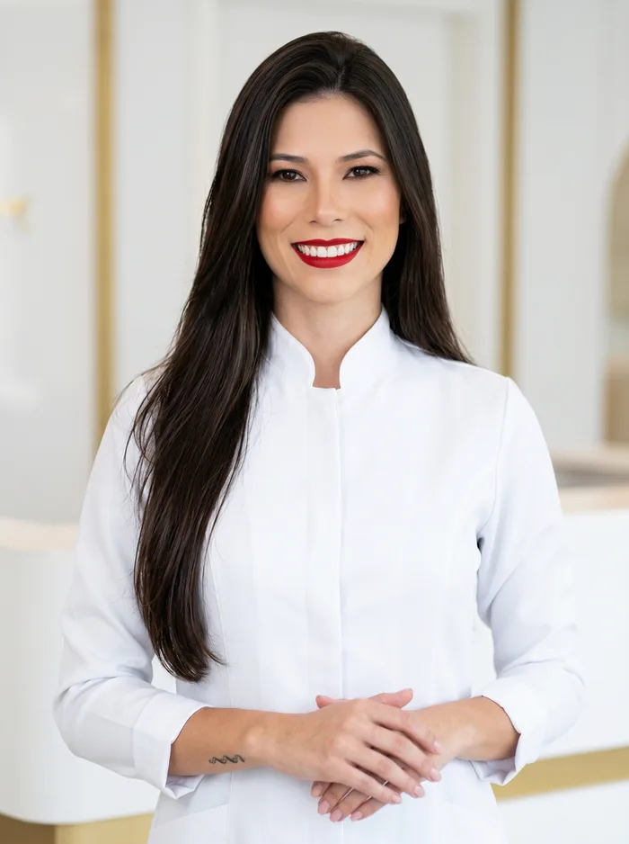 Dra. Letícia Carvalho